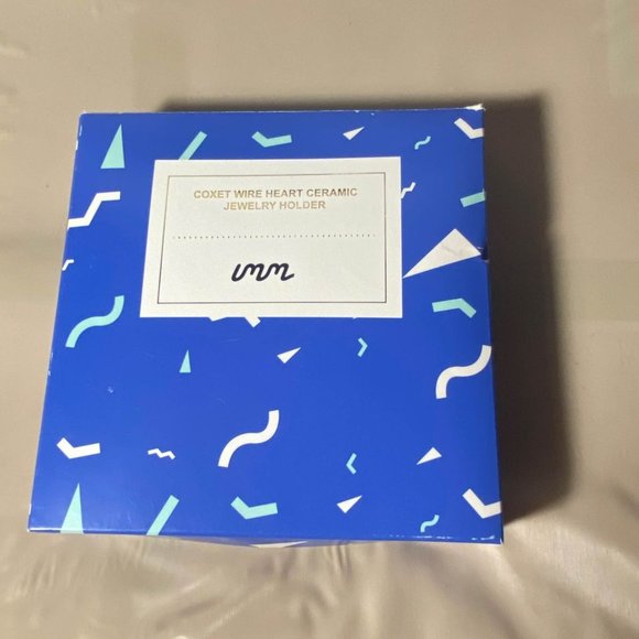 Imm “Coxet” Heart Wire Ceramic Jewelry Stand New R - Picture 6 of 8